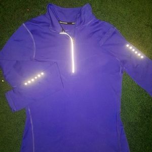 Nike S active pullover
